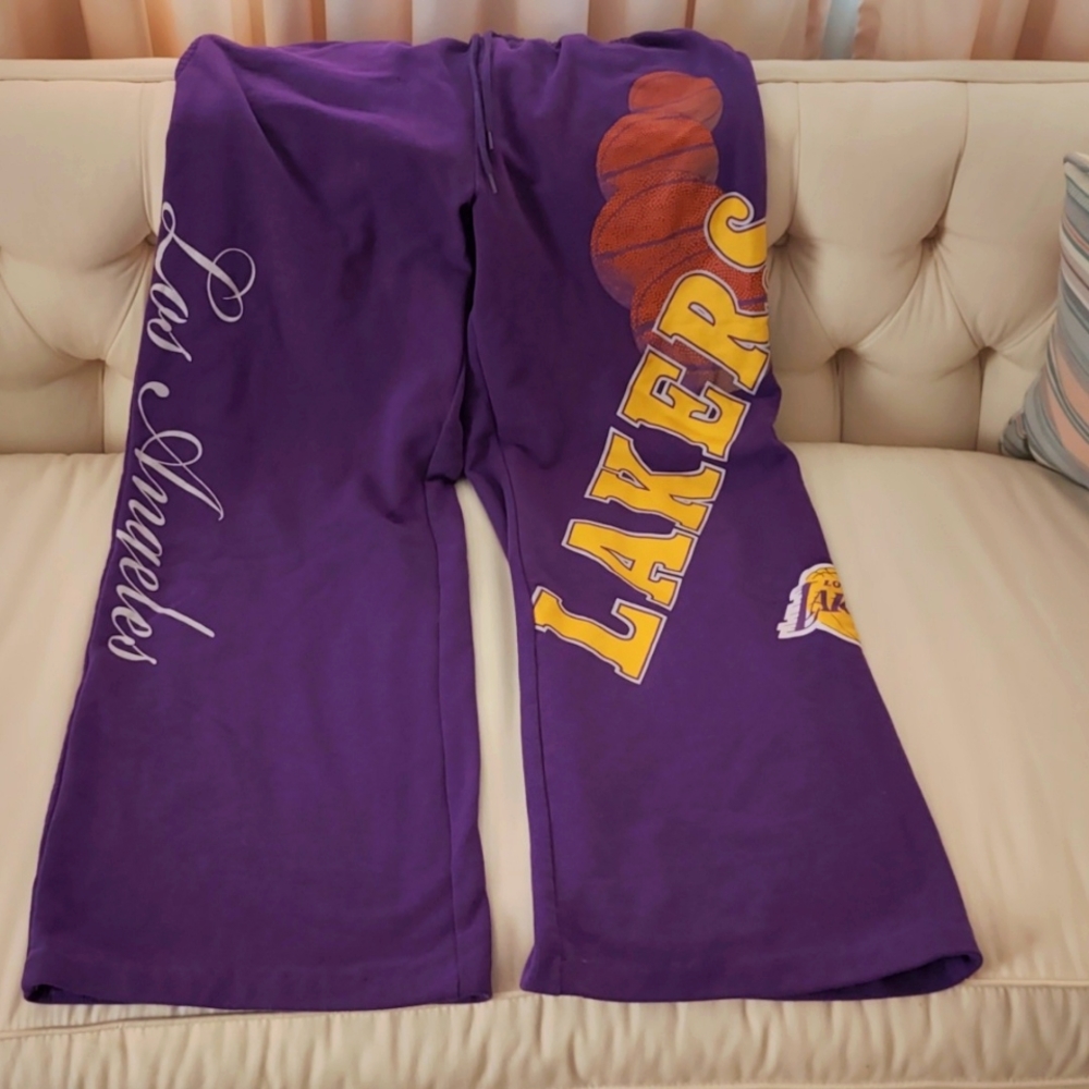 Official NBA Lakers women's flare leg sweats purple women's size M